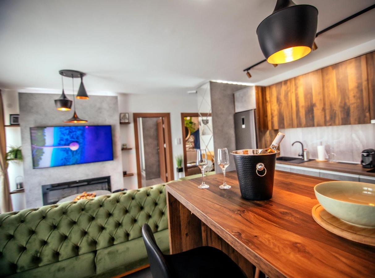 Royal Luxury Apartment Βρσατς Εξωτερικό φωτογραφία