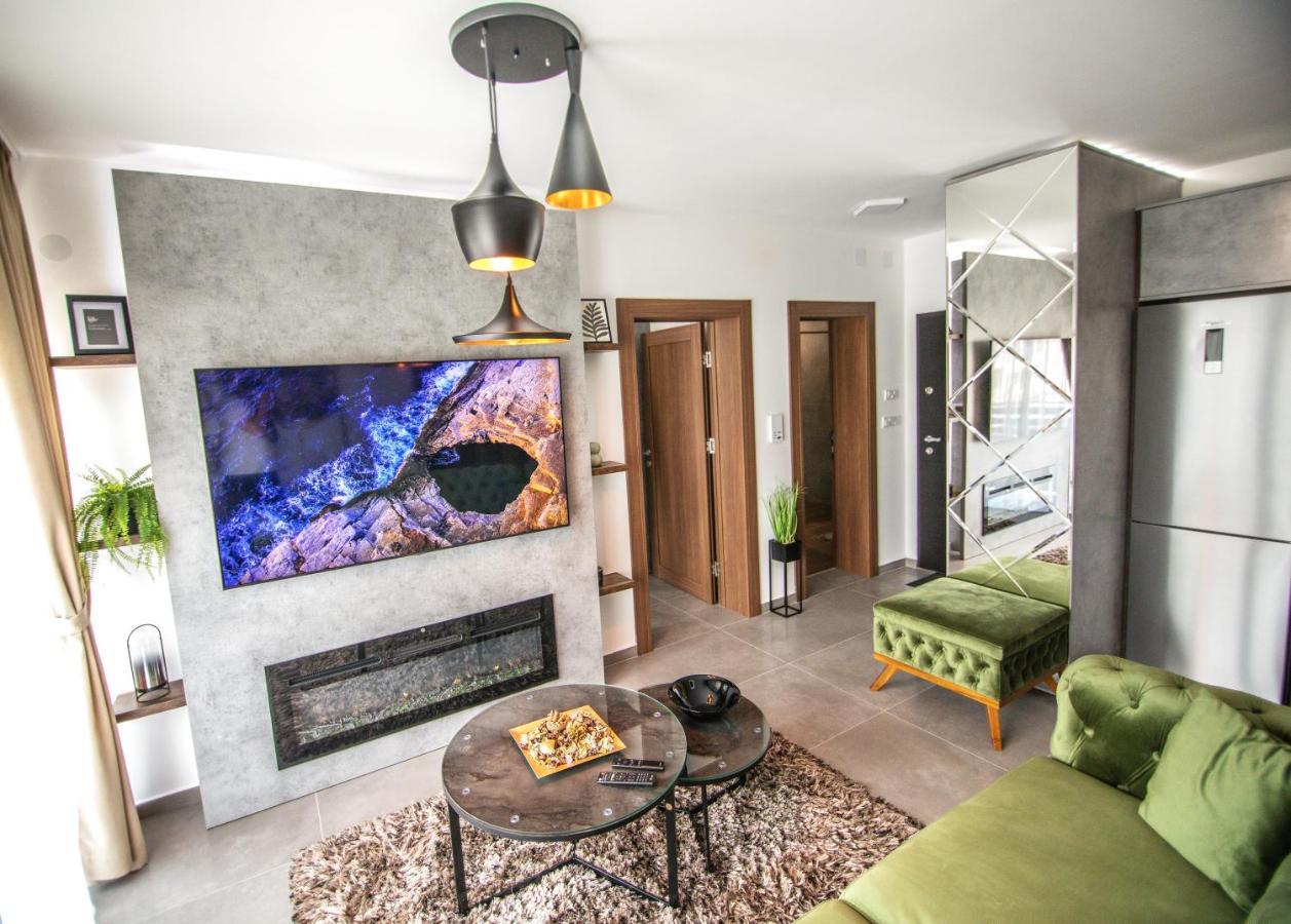 Royal Luxury Apartment Βρσατς Εξωτερικό φωτογραφία