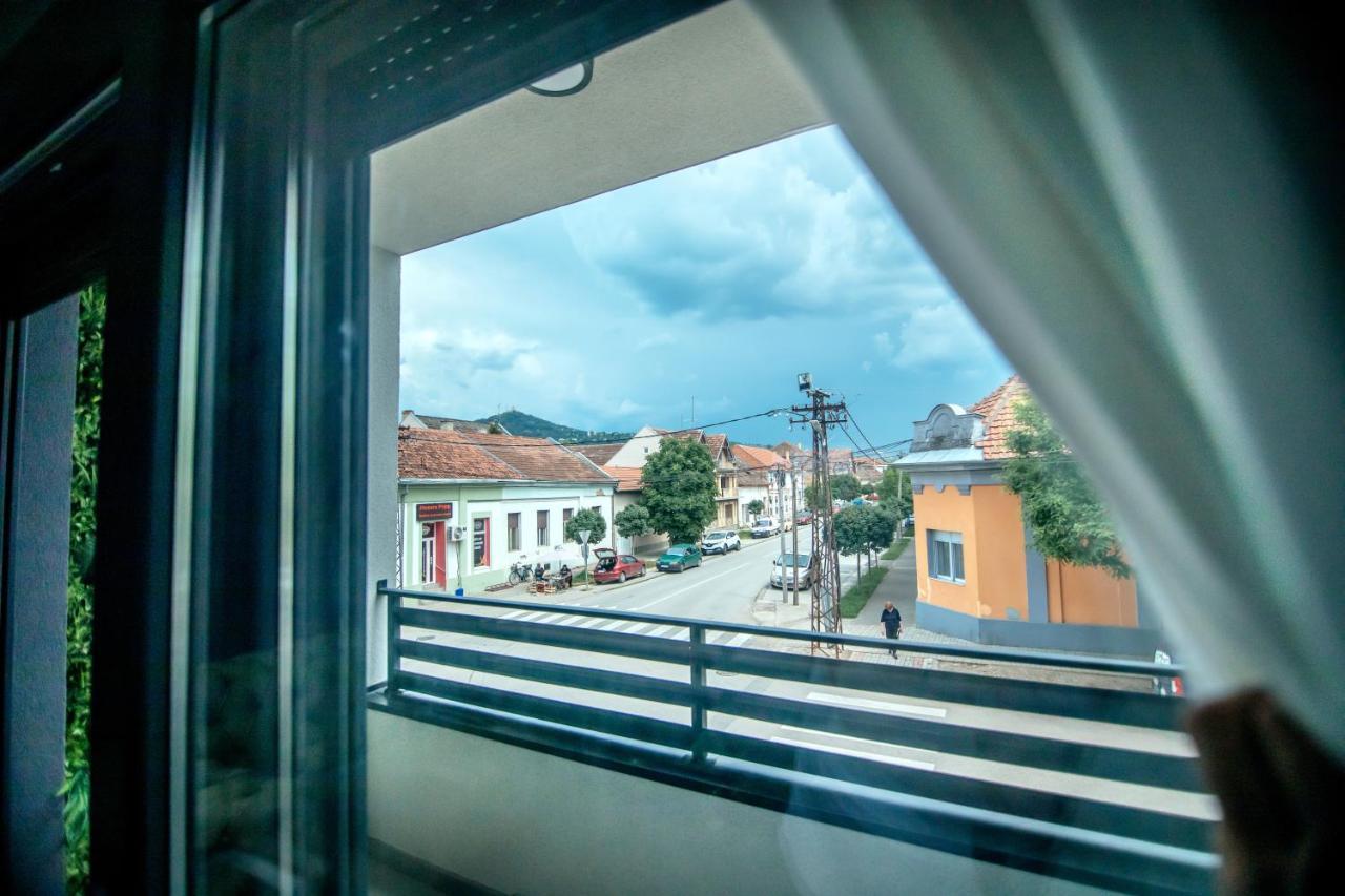 Royal Luxury Apartment Βρσατς Εξωτερικό φωτογραφία